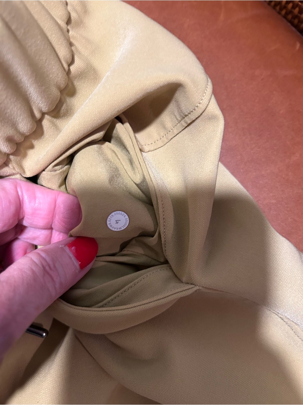 lululemon In the fly athletica Womens Drawstring Track Pants in Mustard Size 4 - Picture 6 of 8